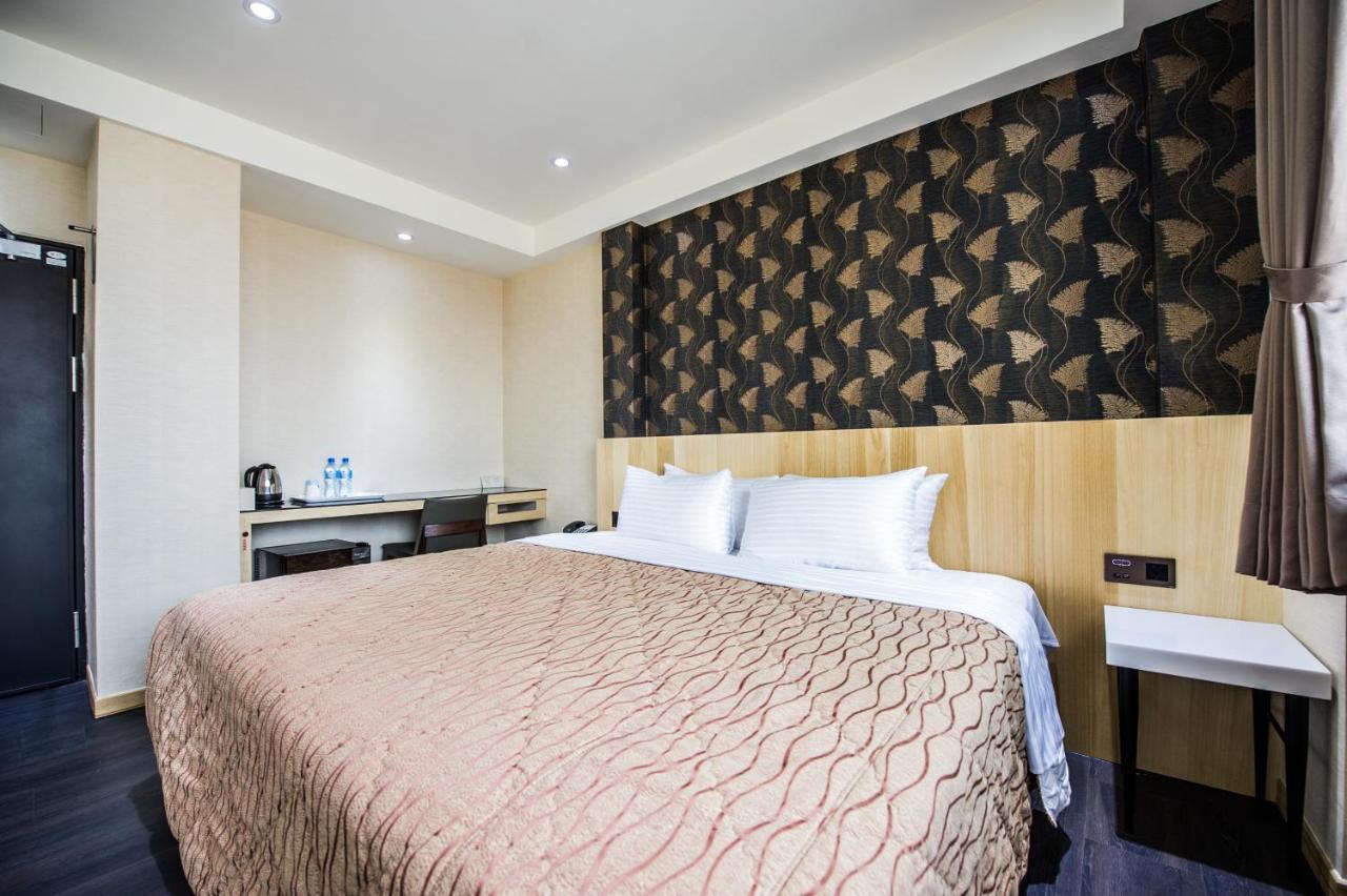 Red Hotel Yuanlin Zewnętrze zdjęcie