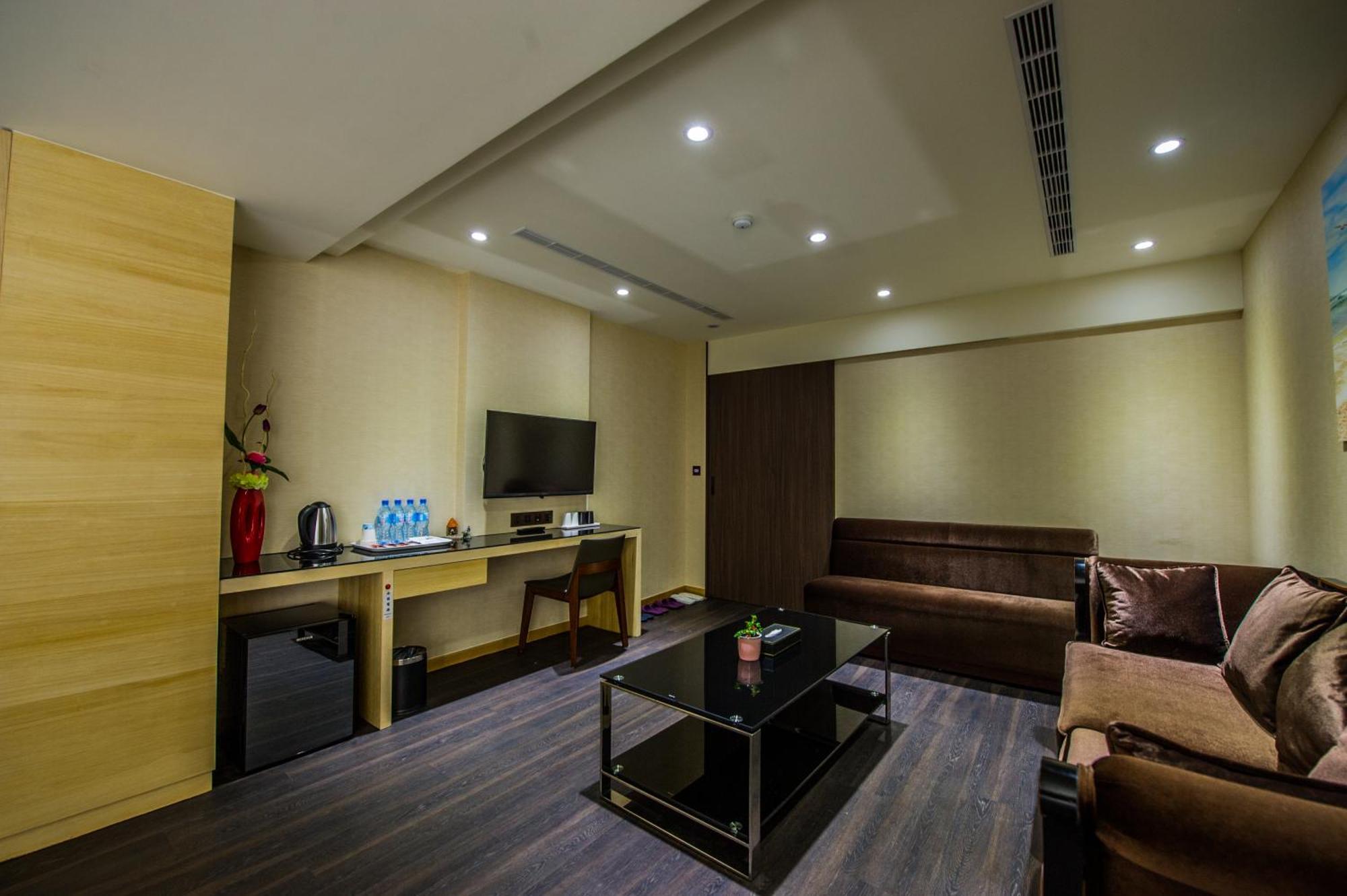 Red Hotel Yuanlin Zewnętrze zdjęcie