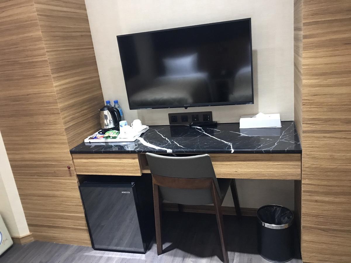 Red Hotel Yuanlin Zewnętrze zdjęcie