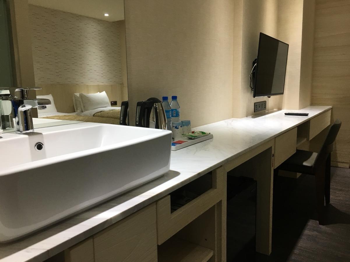 Red Hotel Yuanlin Zewnętrze zdjęcie